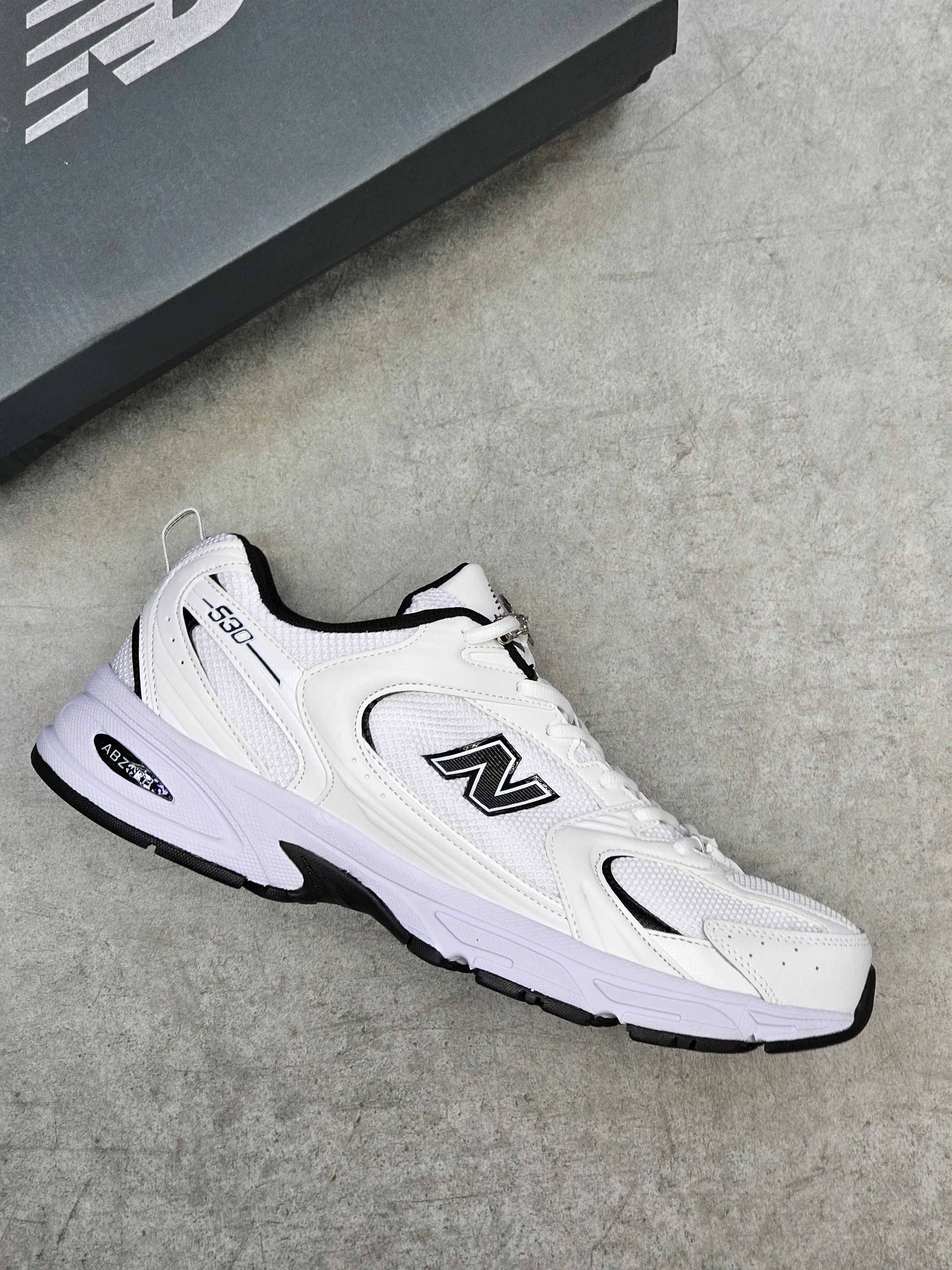 نیوبالانس ۵۳۰ سایز بزرگ
